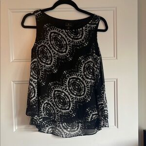 Worthington Black and White Swirl Blouse